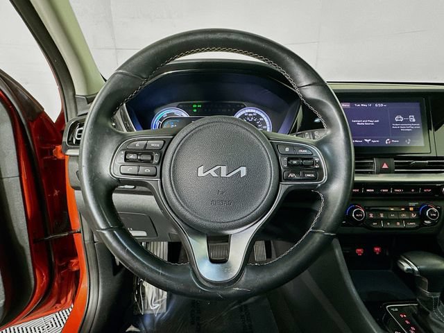 Used 2022 Kia Niro LXS FWD image 15