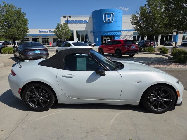 Used 2016 MAZDA MX-5 Miata Club RWD image 4