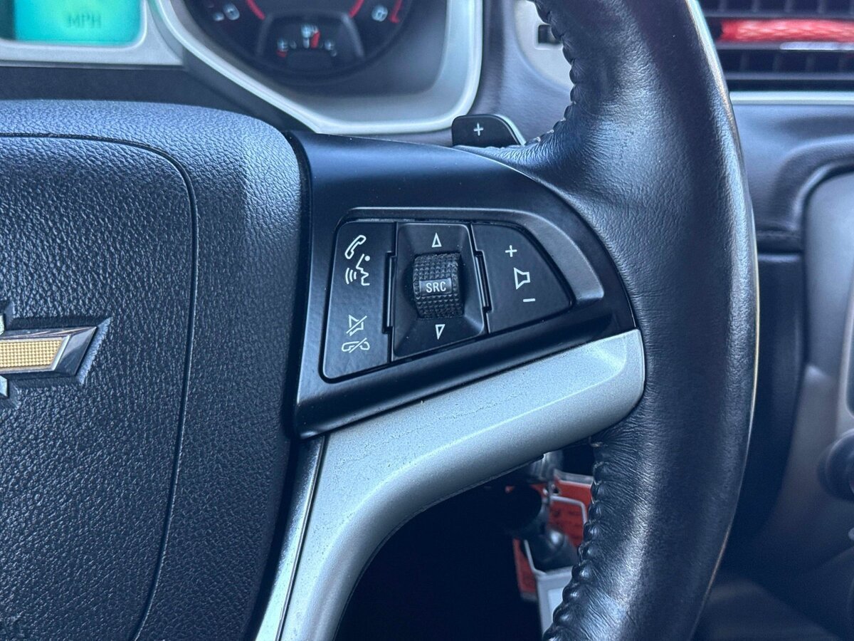 Used 2015 Chevrolet Camaro LT RWD image 23