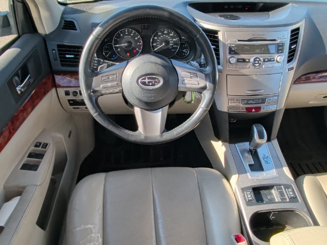 Used 2011 Subaru Outback 2.5i Limited AWD/4WD image 26