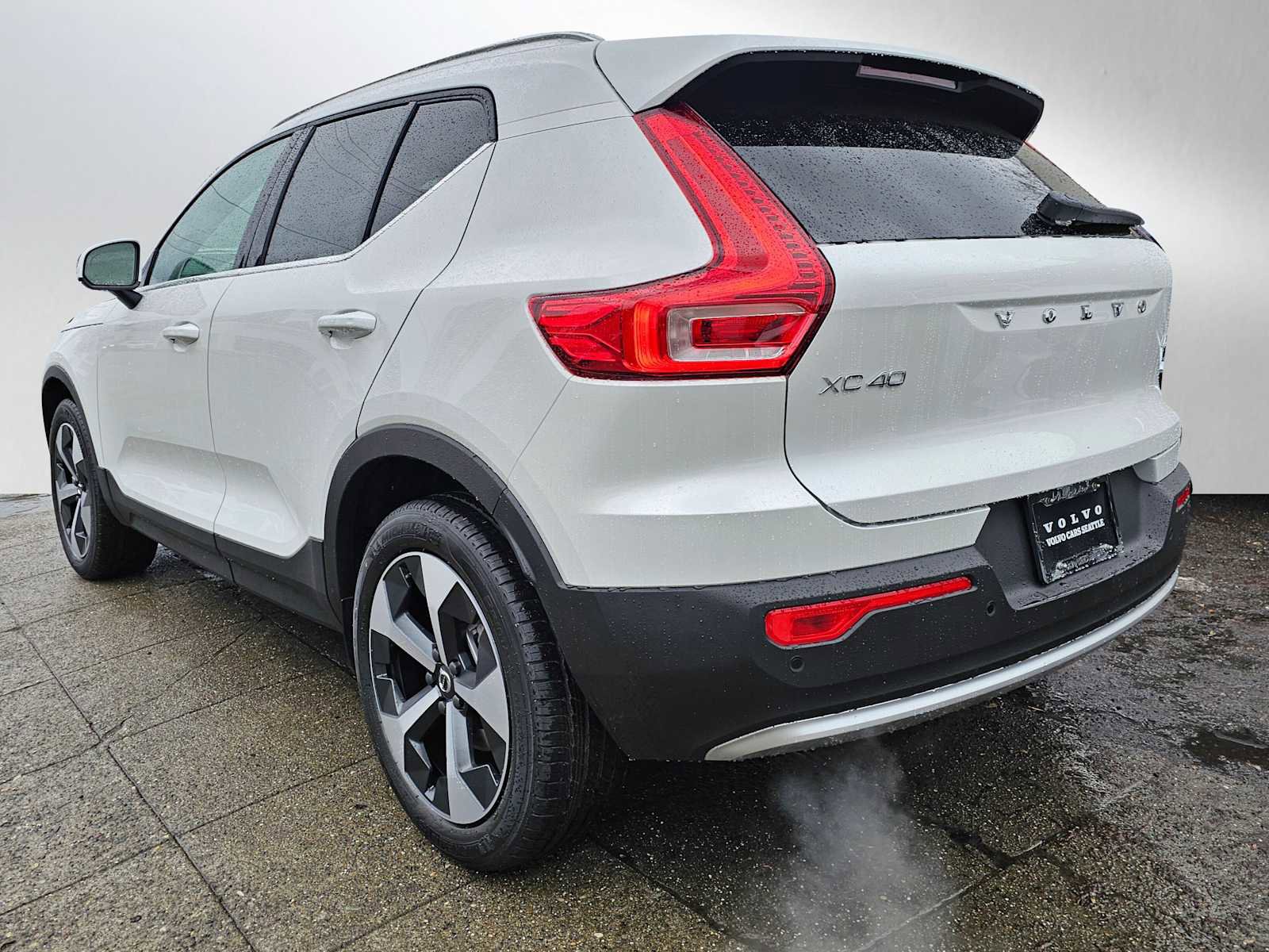 New 2025 Volvo XC40 B5 Core w/ Protection Package Premier image 5