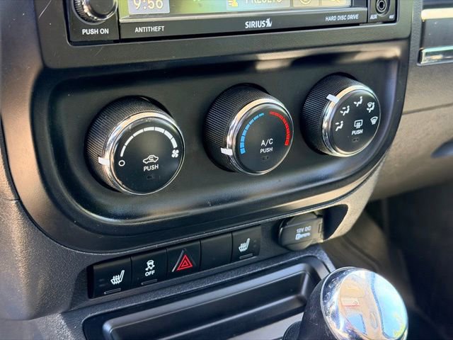 Used 2013 Jeep Patriot Latitude w/ Sun/Sound Group FWD image 10
