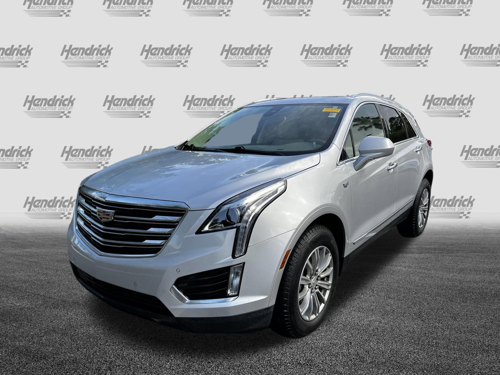 Used 2017 Cadillac XT5 Luxury w/ Driver Awareness Package FWD image 5
