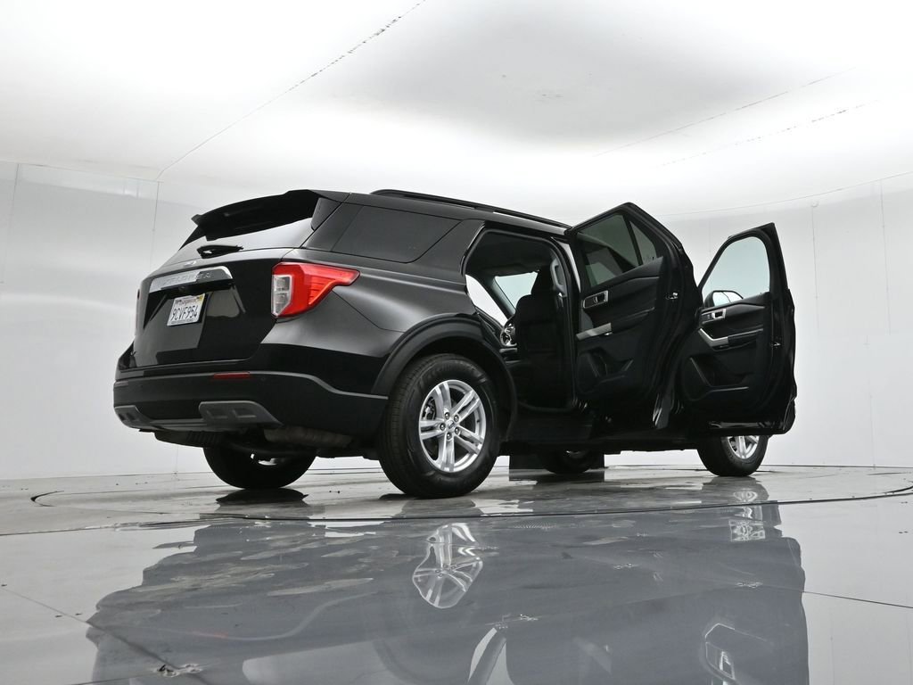 Certified 2022 Ford Explorer XLT w/ Equipment Group 202A image 47