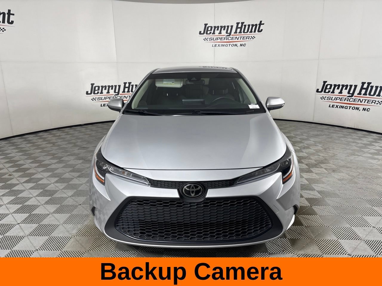 Used 2022 Toyota Corolla LE FWD image 3