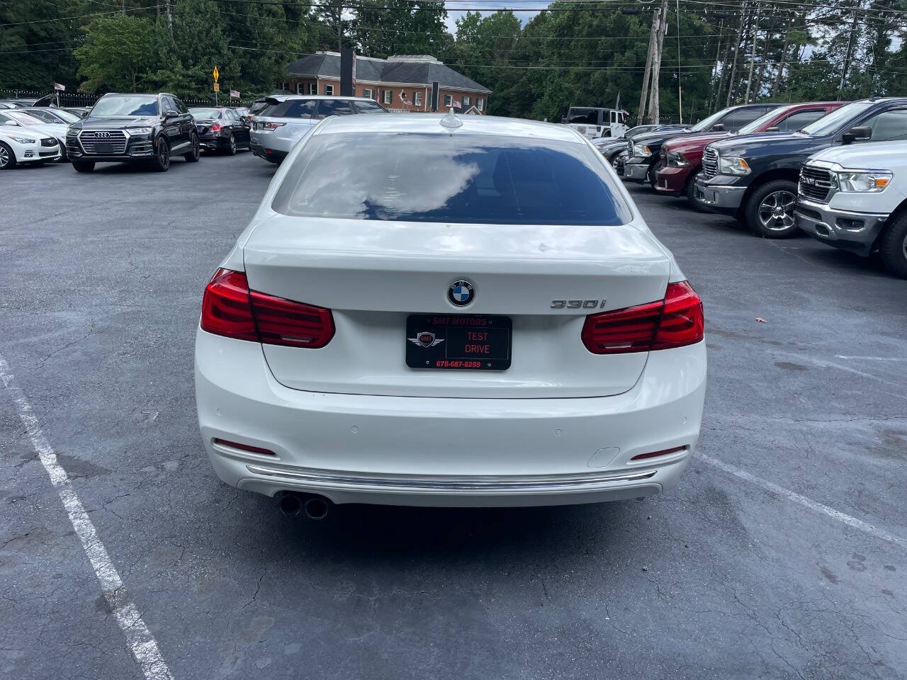 Used 2017 BMW 330i Sedan RWD image 7