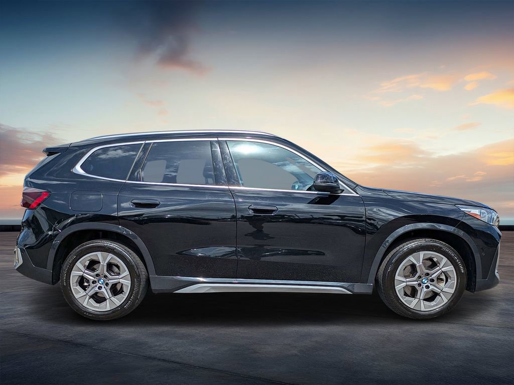 Used 2025 BMW X1 xDrive28i image 2