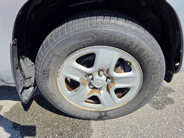 Used 2012 Toyota RAV4 4WD w/ Value Pkg image 27