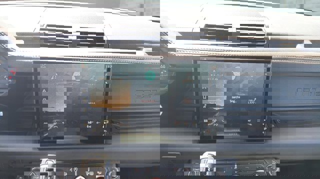 Used 2025 Land Rover Defender 110 X-Dynamic SE image 24