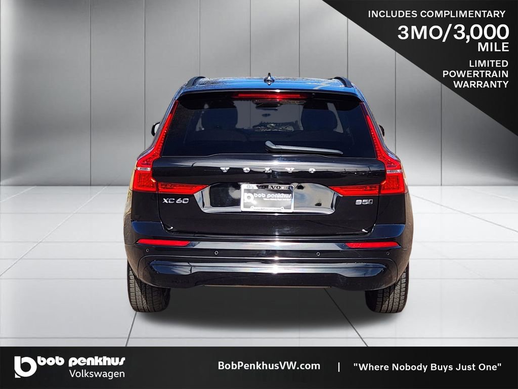 Used 2022 Volvo XC60 B5 Momentum image 25
