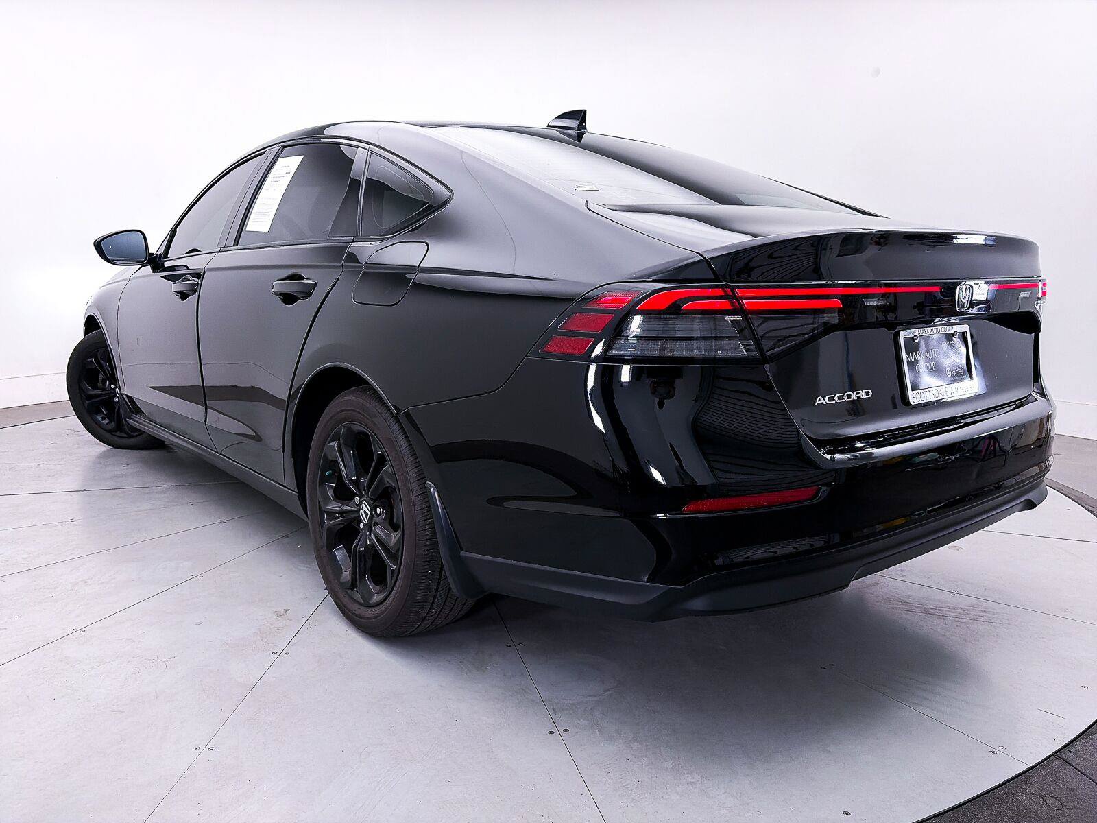 Used 2025 Honda Accord SE image 2