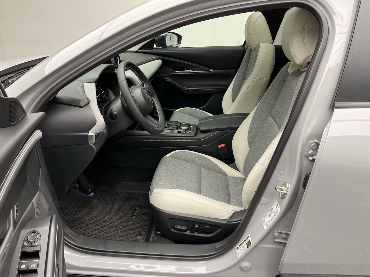 New 2026 MAZDA CX-30 Aire Edition AWD/4WD image 3