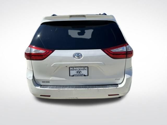 Used 2019 Toyota Sienna XLE w/ XLE Navigation Package FWD image 8