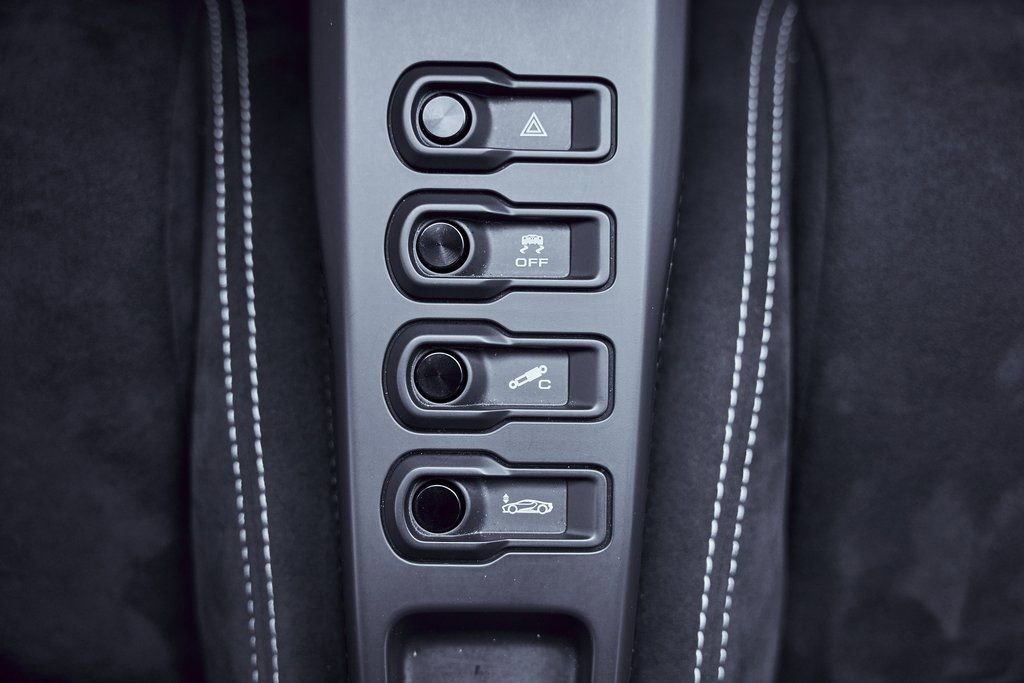 Used 2020 Ford GT Carbon Series image 70