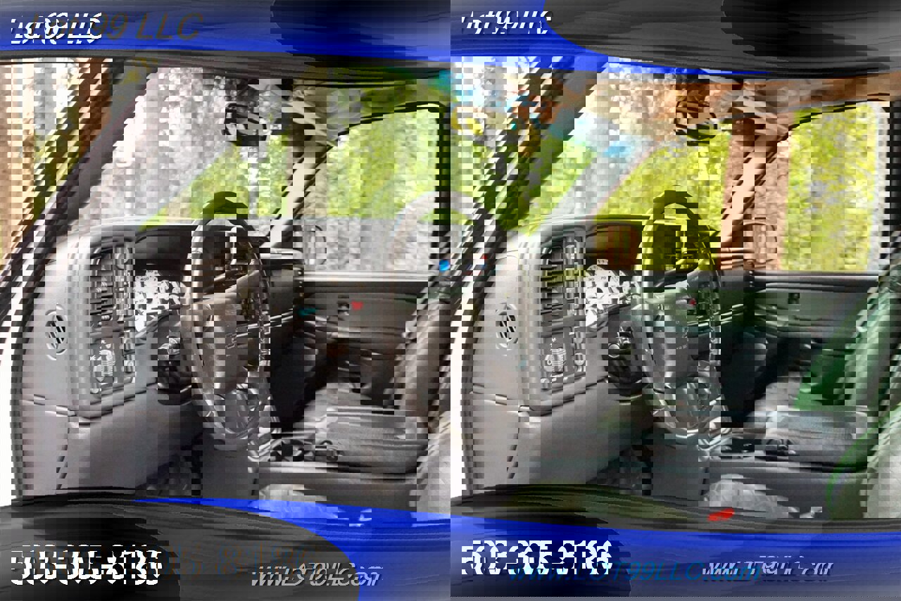 Used 2002 Chevrolet Avalanche 4x4 w/ North Face Edition image 12