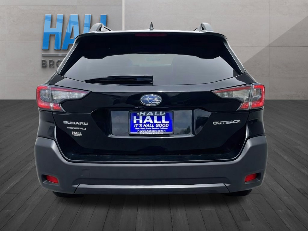 Used 2023 Subaru Outback Premium AWD/4WD image 4