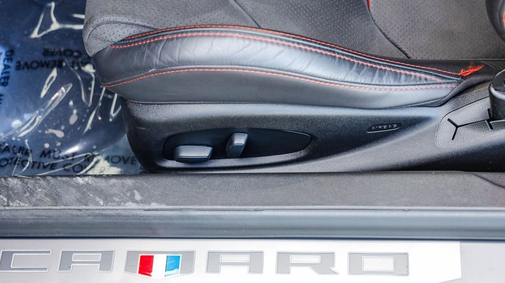 Used 2020 Chevrolet Camaro ZL1 image 23