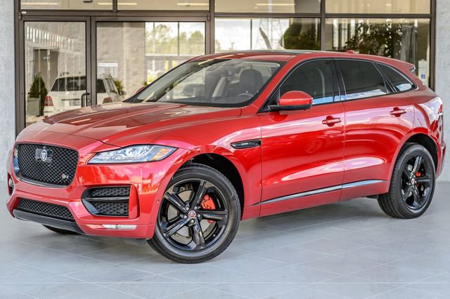 Used 2018 Jaguar F-PACE R-Sport image 2