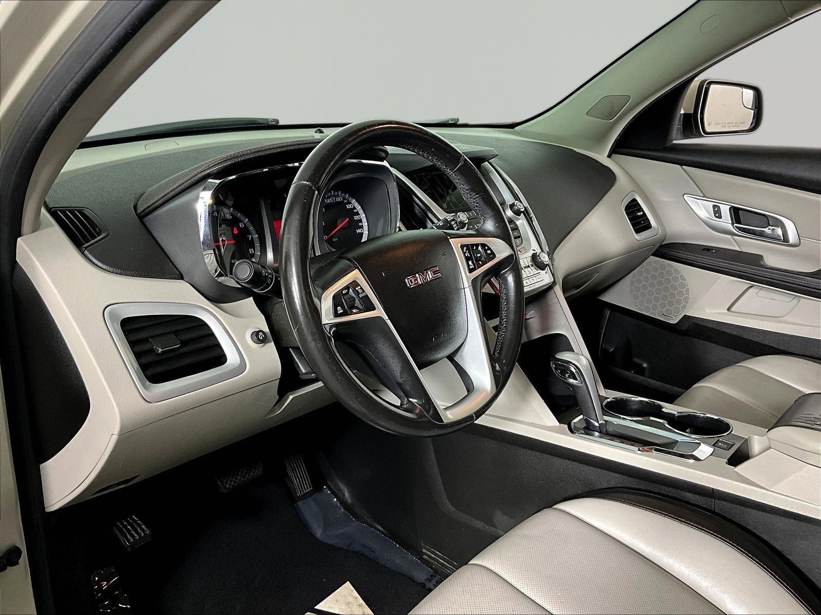 Used 2013 GMC Terrain SLT w/ Chrome and Technology Package FWD image 17