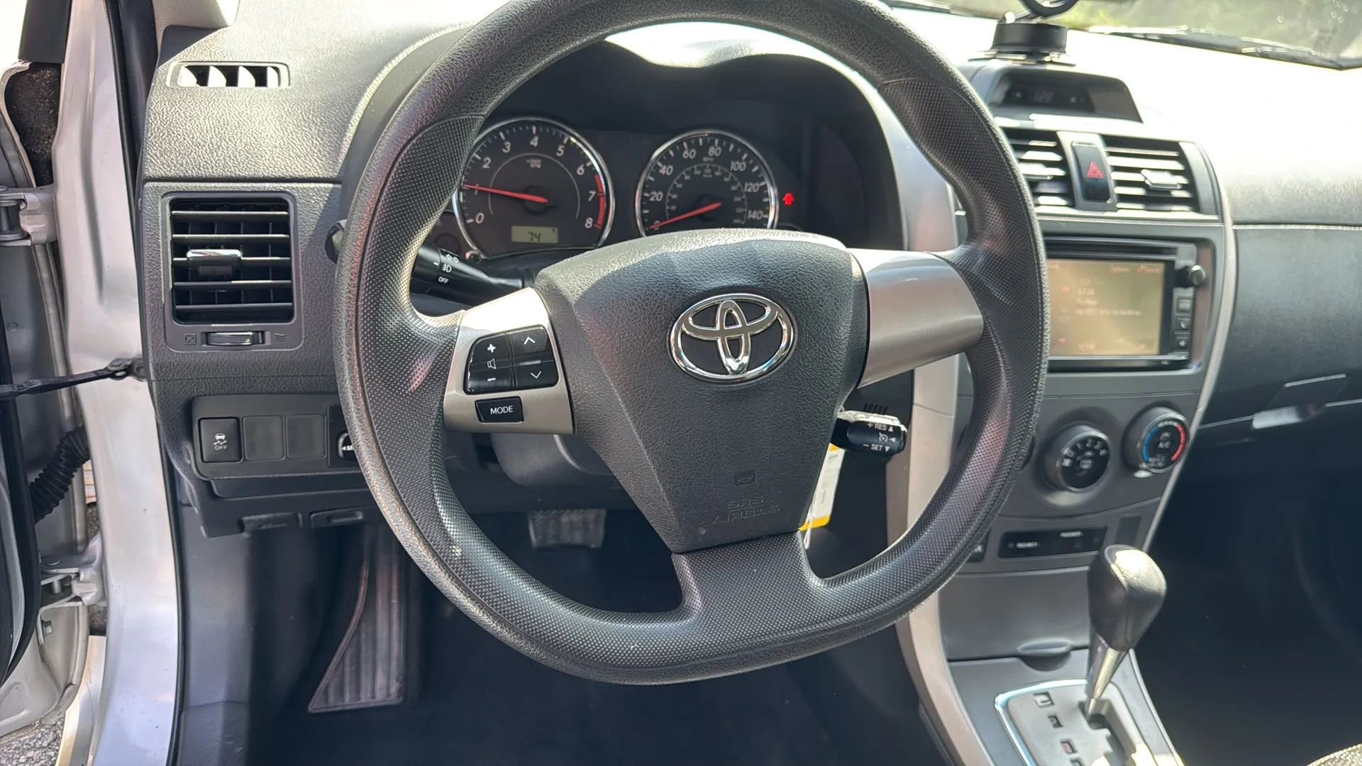 Used 2013 Toyota Corolla S image 9