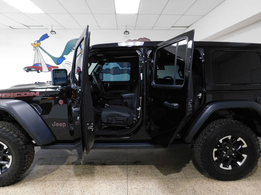 Used 2024 Jeep Wrangler Unlimited Rubicon w/ Technology Group AWD/4WD image 23