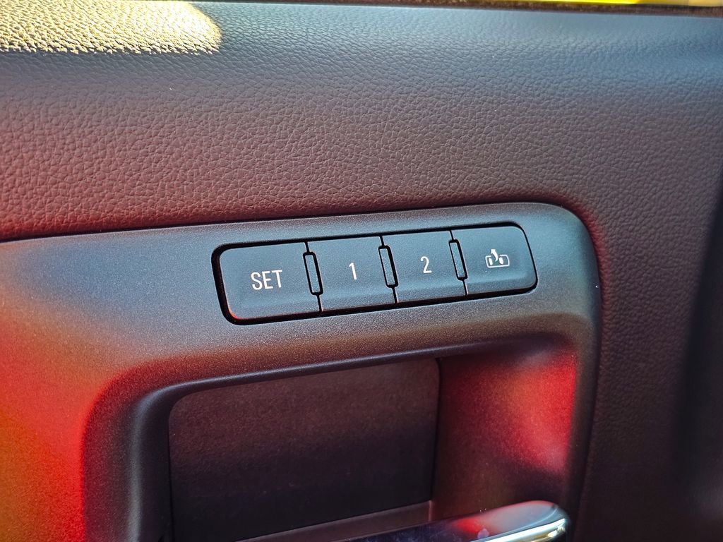 Used 2017 Chevrolet Silverado 1500 LTZ Z71 w/ LTZ Plus Package image 11