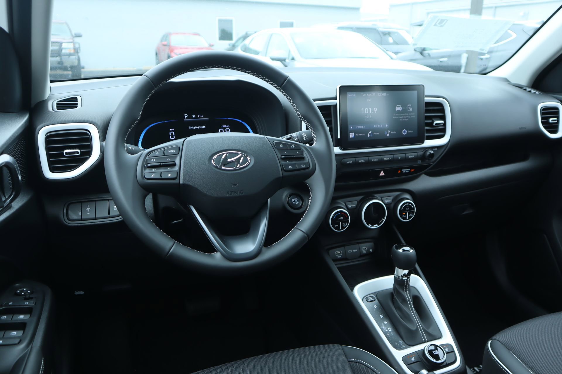 New 2026 Hyundai Venue SEL FWD image 2