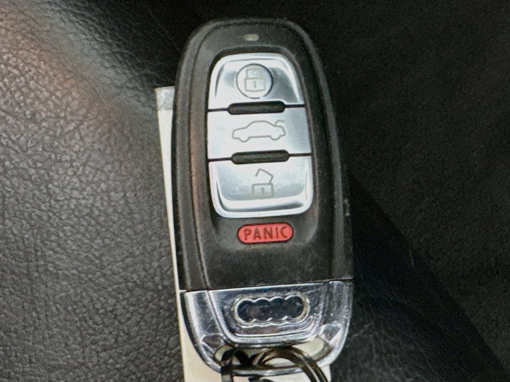 Used 2013 Audi A4 Prestige AWD/4WD image 36