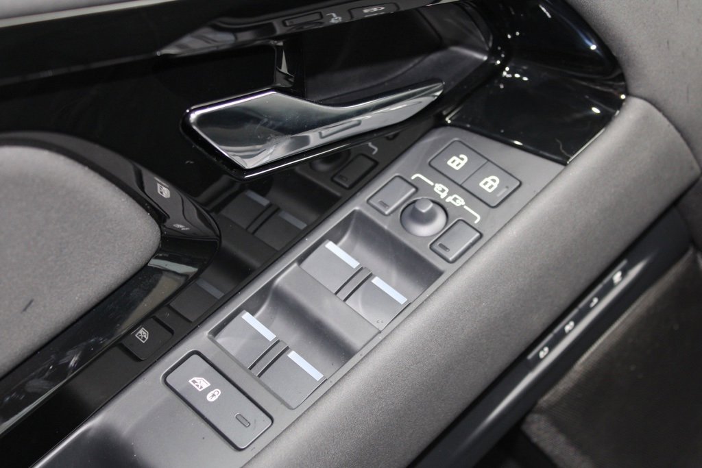 Used 2026 Land Rover Range Rover Evoque S image 14