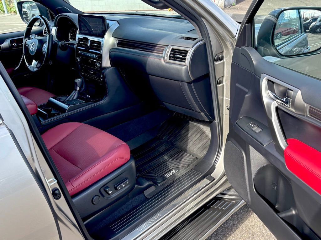 Used 2023 Lexus GX 460 Premium w/ Premium Package image 27