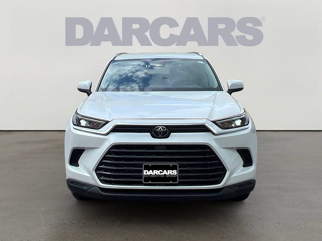 Used 2025 Toyota Grand Highlander AWD image 2