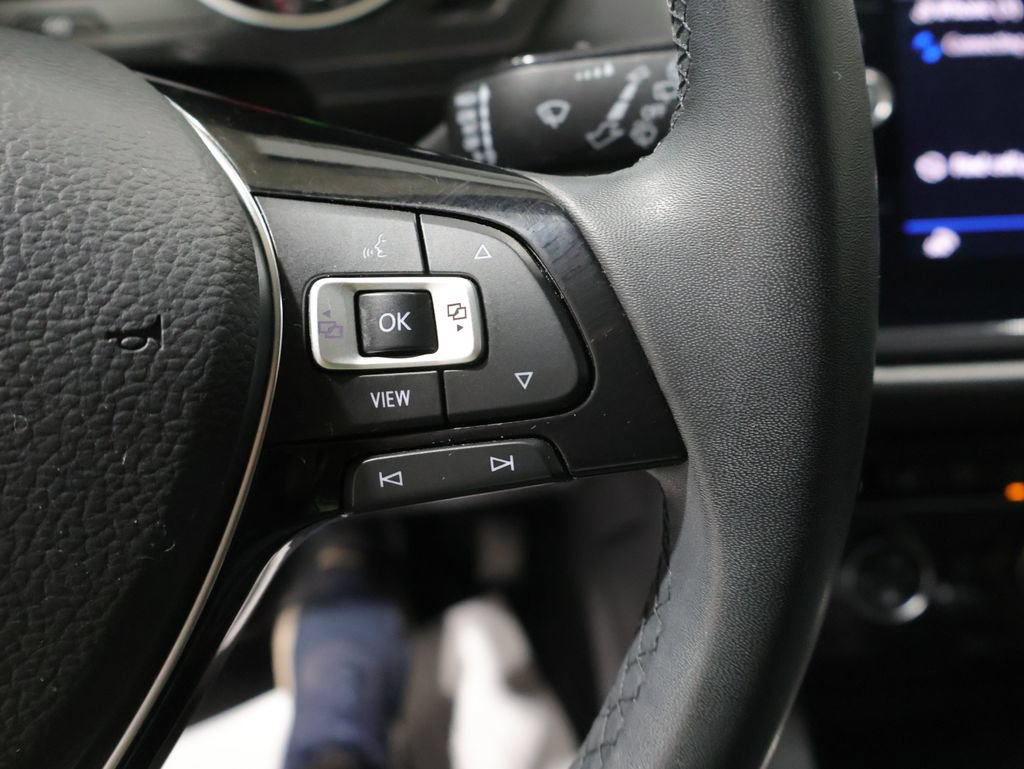 Used 2020 Volkswagen Tiguan SE AWD/4WD image 34