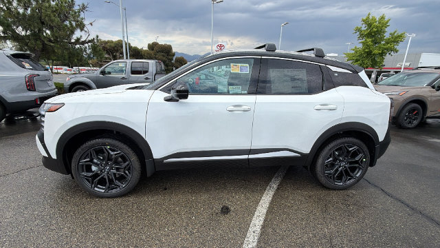 New 2026 Nissan Kicks SR AWD/4WD image 7