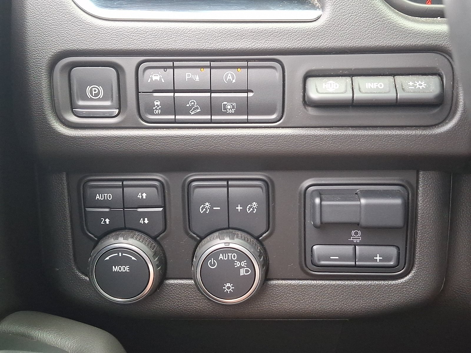 Used 2024 Chevrolet Tahoe High Country w/ Max Trailering Package AWD/4WD image 25