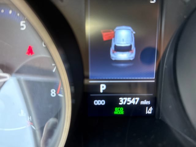 Used 2021 Toyota C-HR XLE FWD image 13