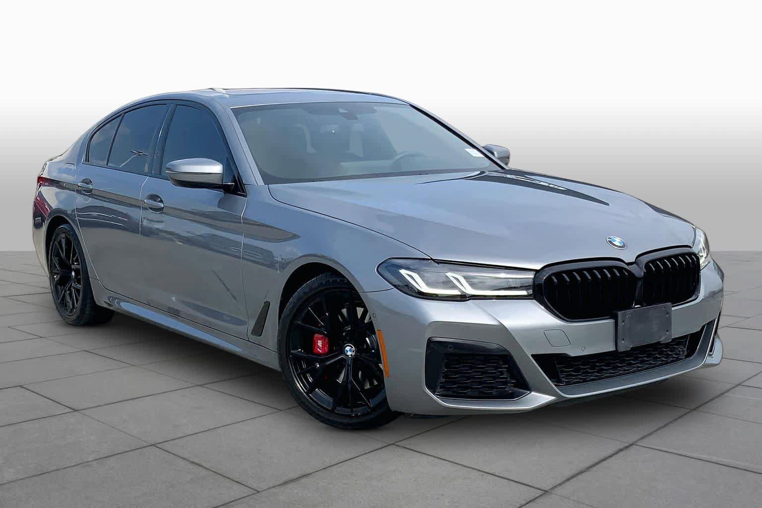 Used 2023 BMW 530i w/ Executive Package RWD image 2
