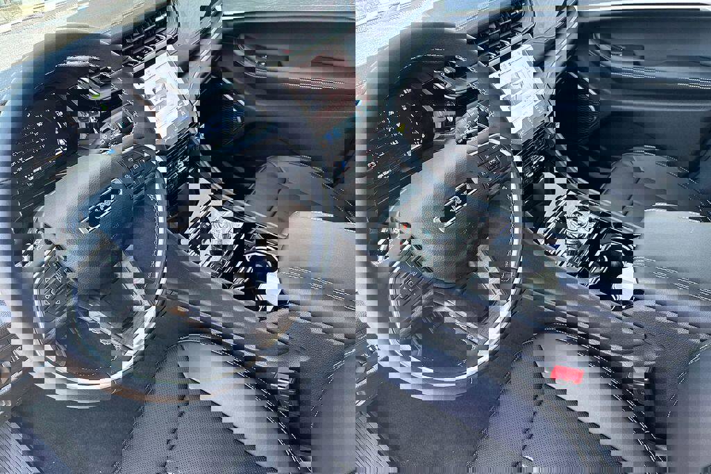 Used 2023 Jeep Grand Cherokee 4WD 4xe w/ Luxury Tech Group II image 7