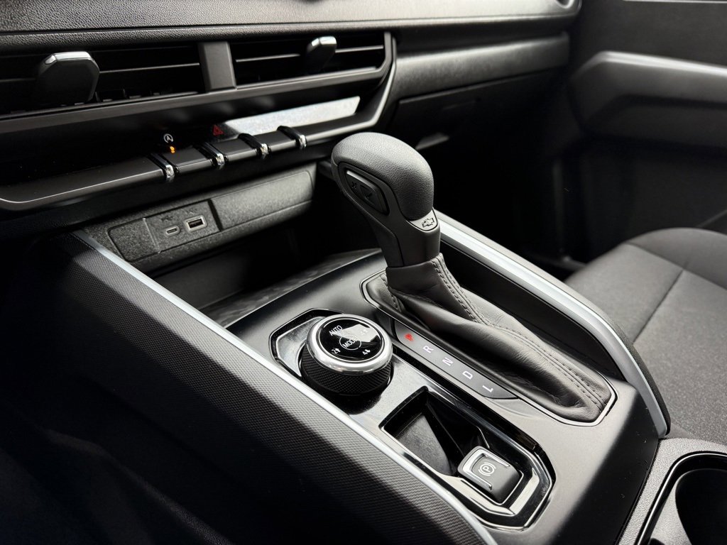 Used 2024 Chevrolet Colorado Trail Boss image 25