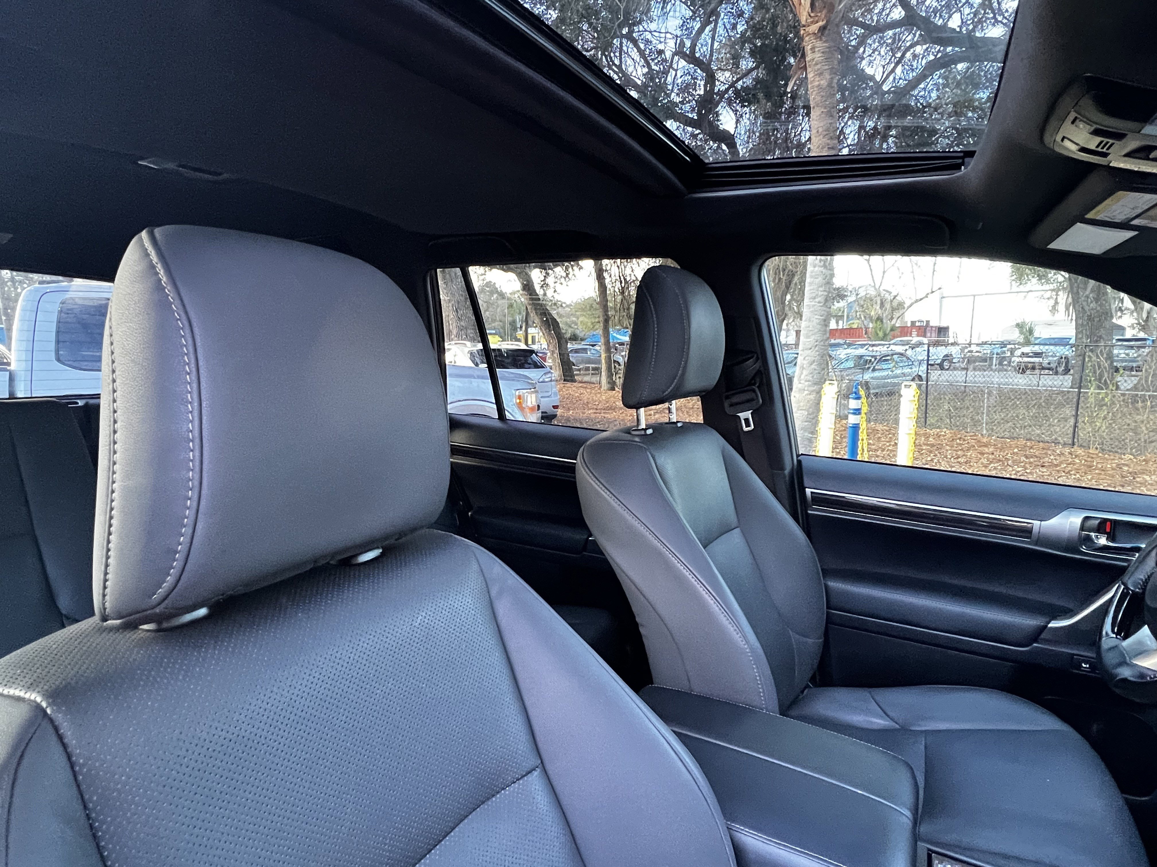 Used 2023 Lexus GX 460 Premium image 49