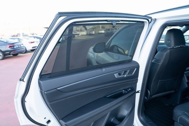 New 2026 Volkswagen Atlas Cross Sport SEL R-Line image 13