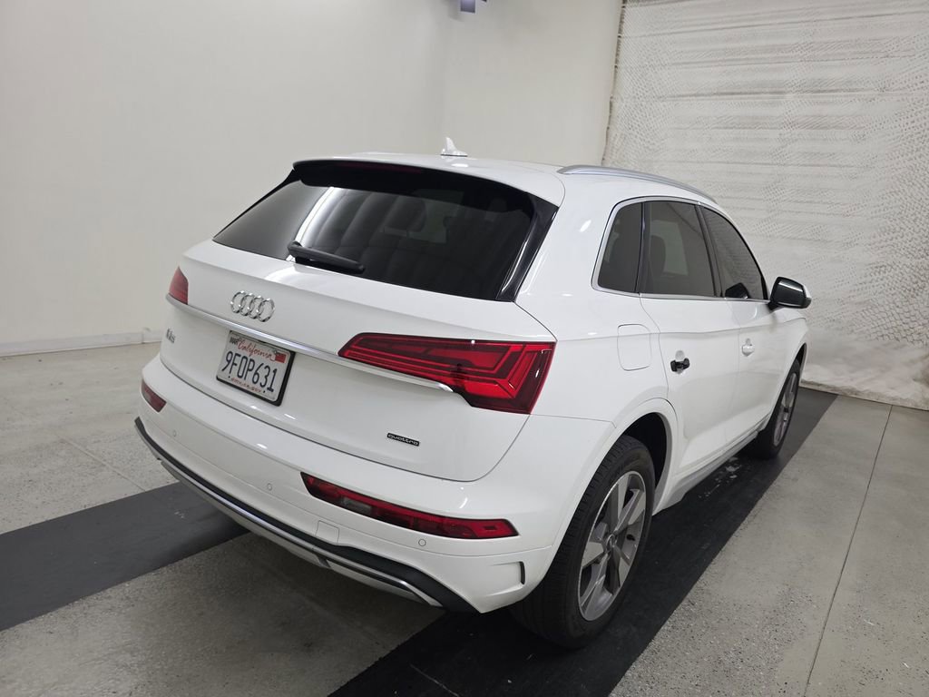 Used 2023 Audi Q5 2.0T Premium w/ Convenience Package image 2