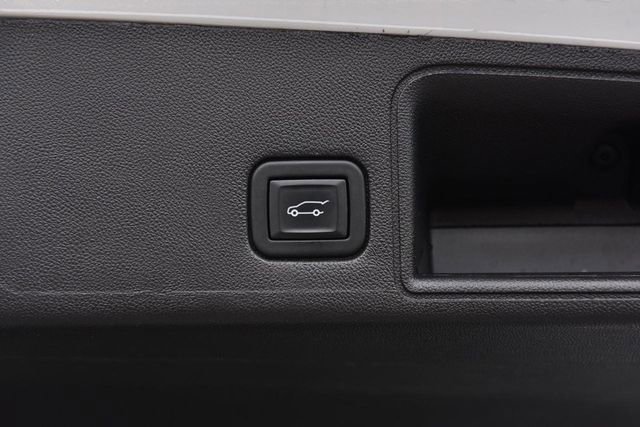 Used 2024 GMC Terrain SLT image 26