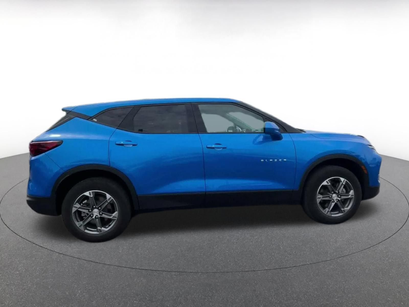 Used 2025 Chevrolet Blazer LT FWD image 15