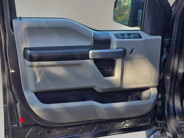 Used 2016 Ford F150 XLT w/ Equipment Group 302A Luxury AWD/4WD image 10