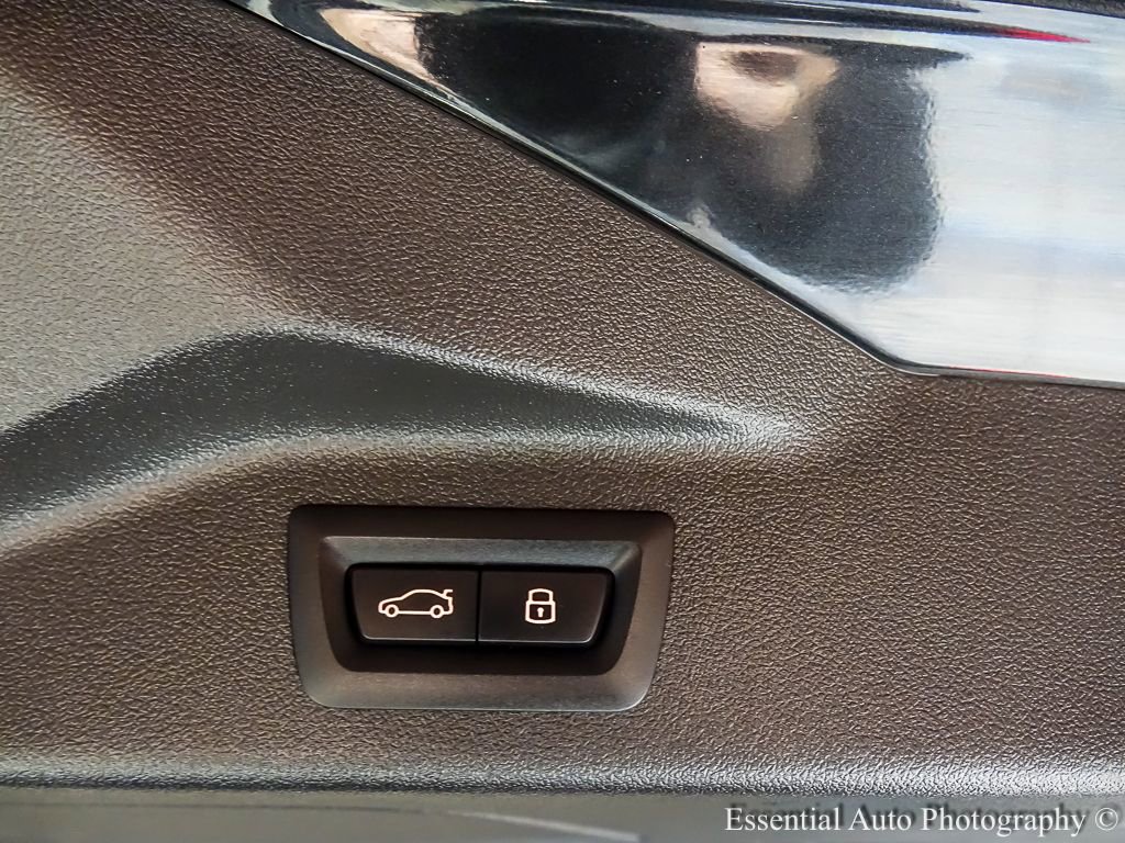 Used 2025 BMW X7 xDrive40i w/ Premium Package image 31