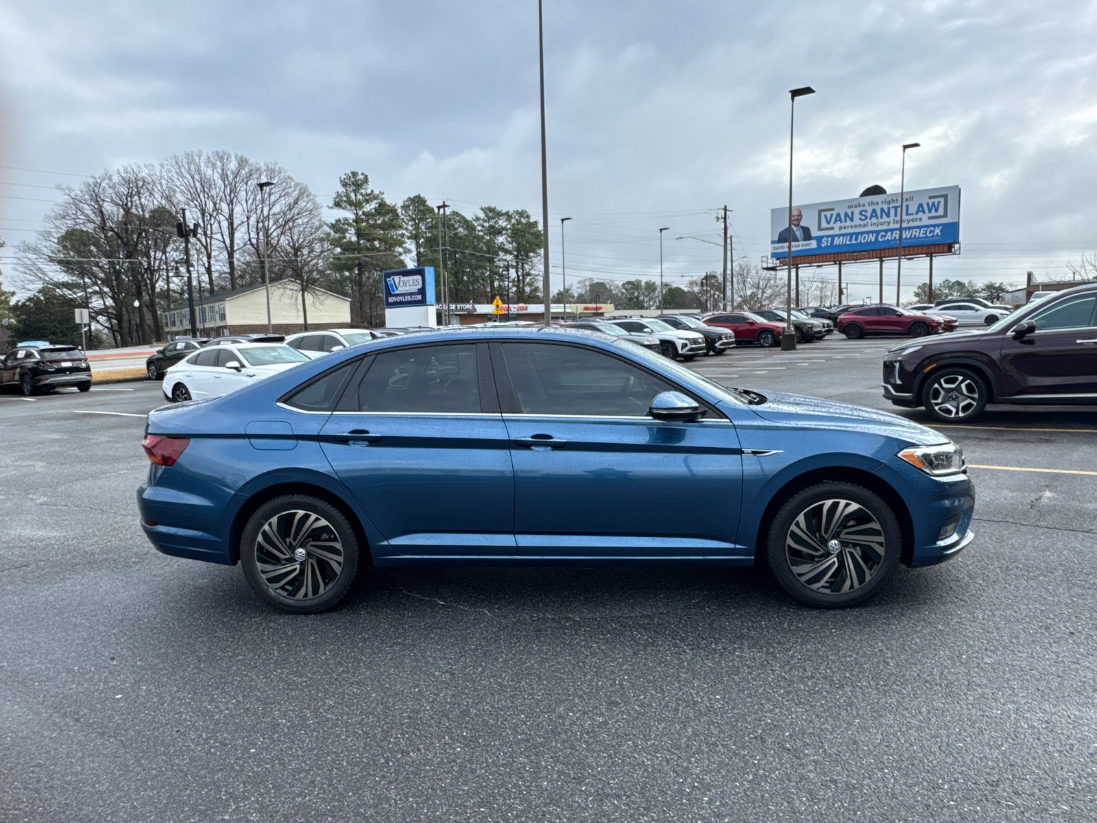 Used 2019 Volkswagen Jetta SEL Premium image 4