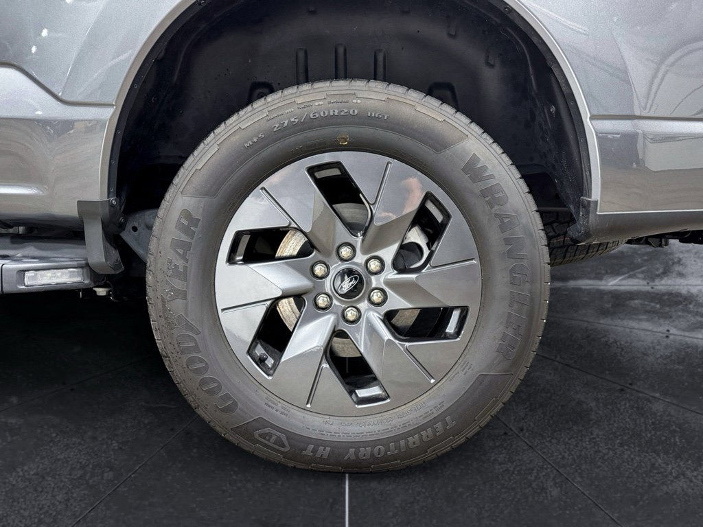 Used 2023 Ford F150 Lightning Lariat image 35