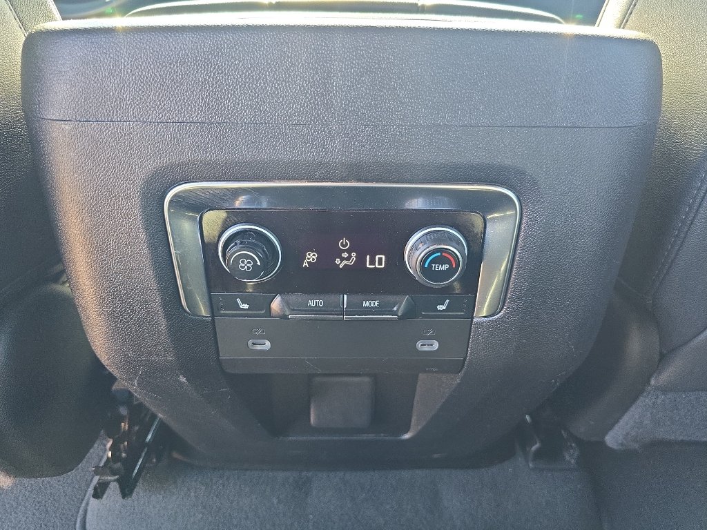 Certified 2024 Chevrolet Suburban Premier AWD/4WD image 23