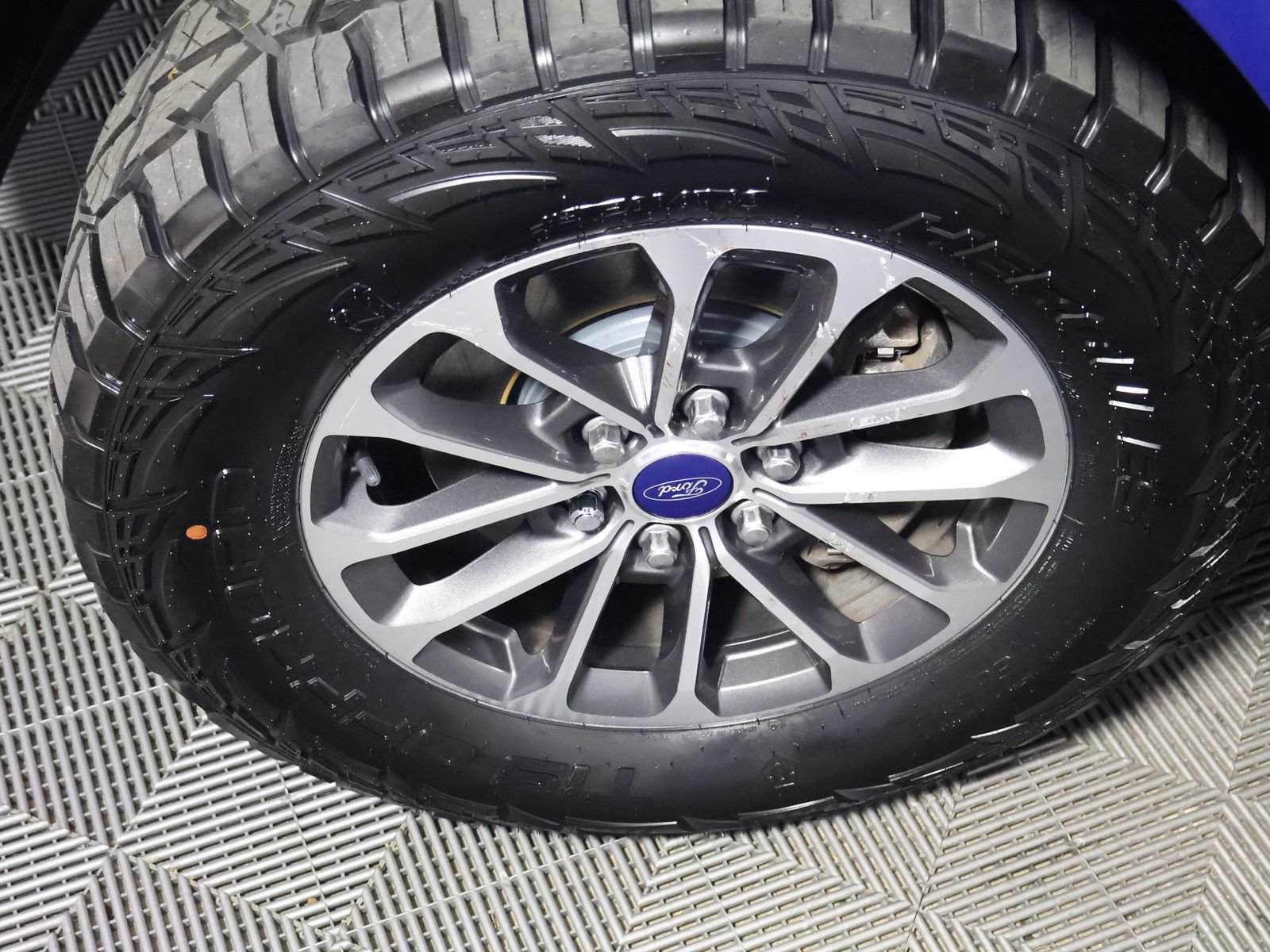 Used 2018 Ford F150 XLT w/ Equipment Group 302A Luxury AWD/4WD image 17