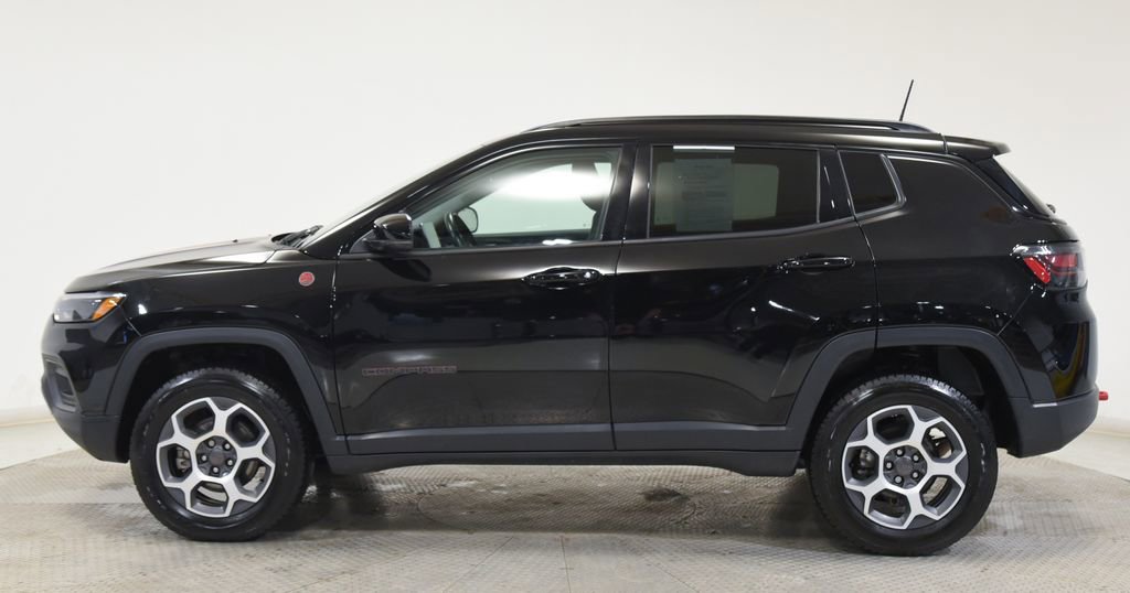 Used 2022 Jeep Compass Trailhawk w/ Trailhawk Elite Group image 8